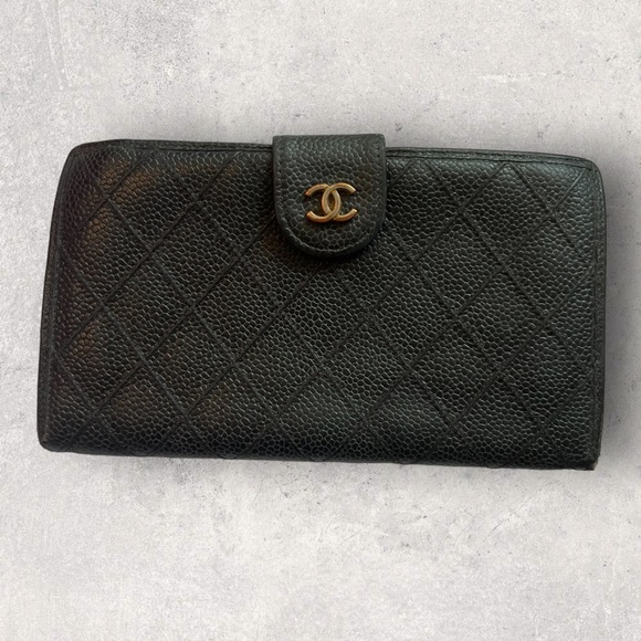 Chanel • Black Caviar Leather Vintage Wallet - Picture 1 of 9
